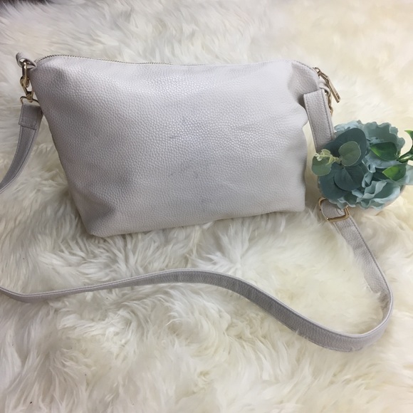 BCBG Cream White Crossbody Bag Purse Y2K - Picture 3 of 8